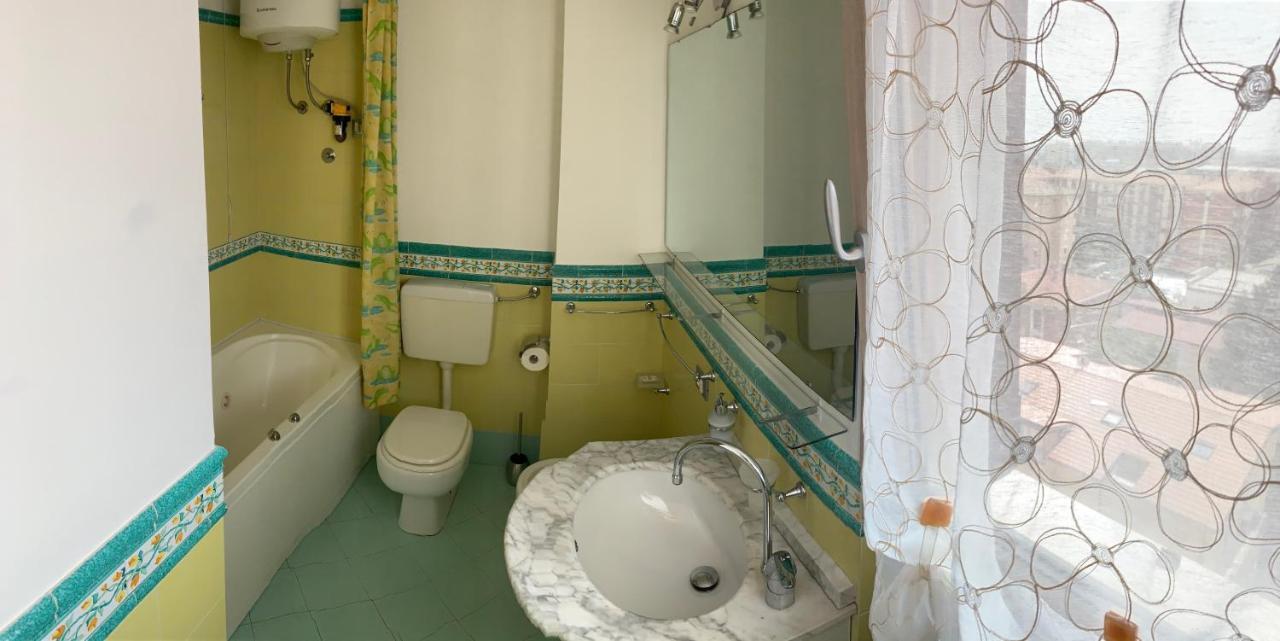 Apartment Attico Mansardato Affacciato Sul Cuore Di Brescia